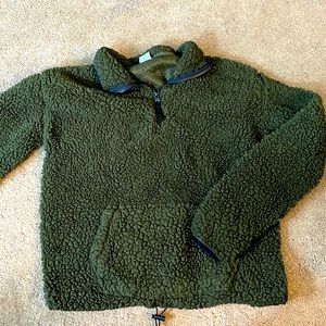 Green plush sweatshirt in good condition
